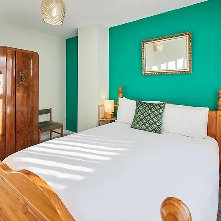 Host & - St Mark's Close * Marske-by-the-Sea