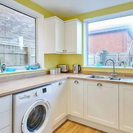 Host & - St Mark's Close Holiday home *